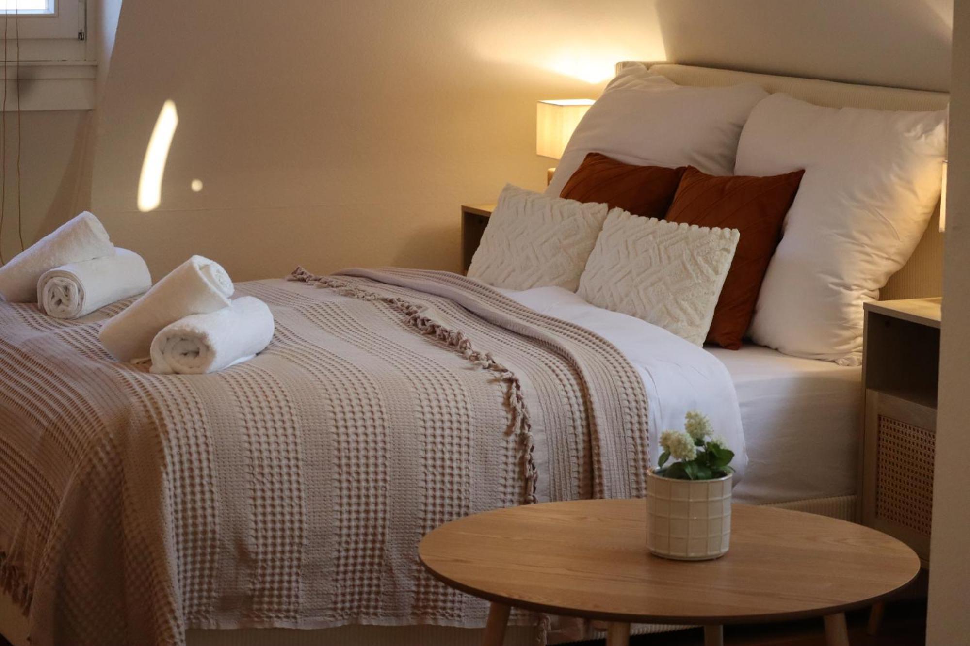 Gemuetliches Boho Studio Apartment In Der Altstadt Kronbergs Kronberg im Taunus Eksteriør bilde